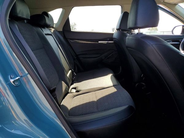 2024 KIA SELTOS S, X-Line