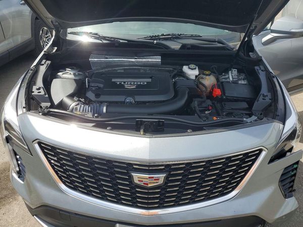 2023 CADILLAC XT4 Premium Luxury