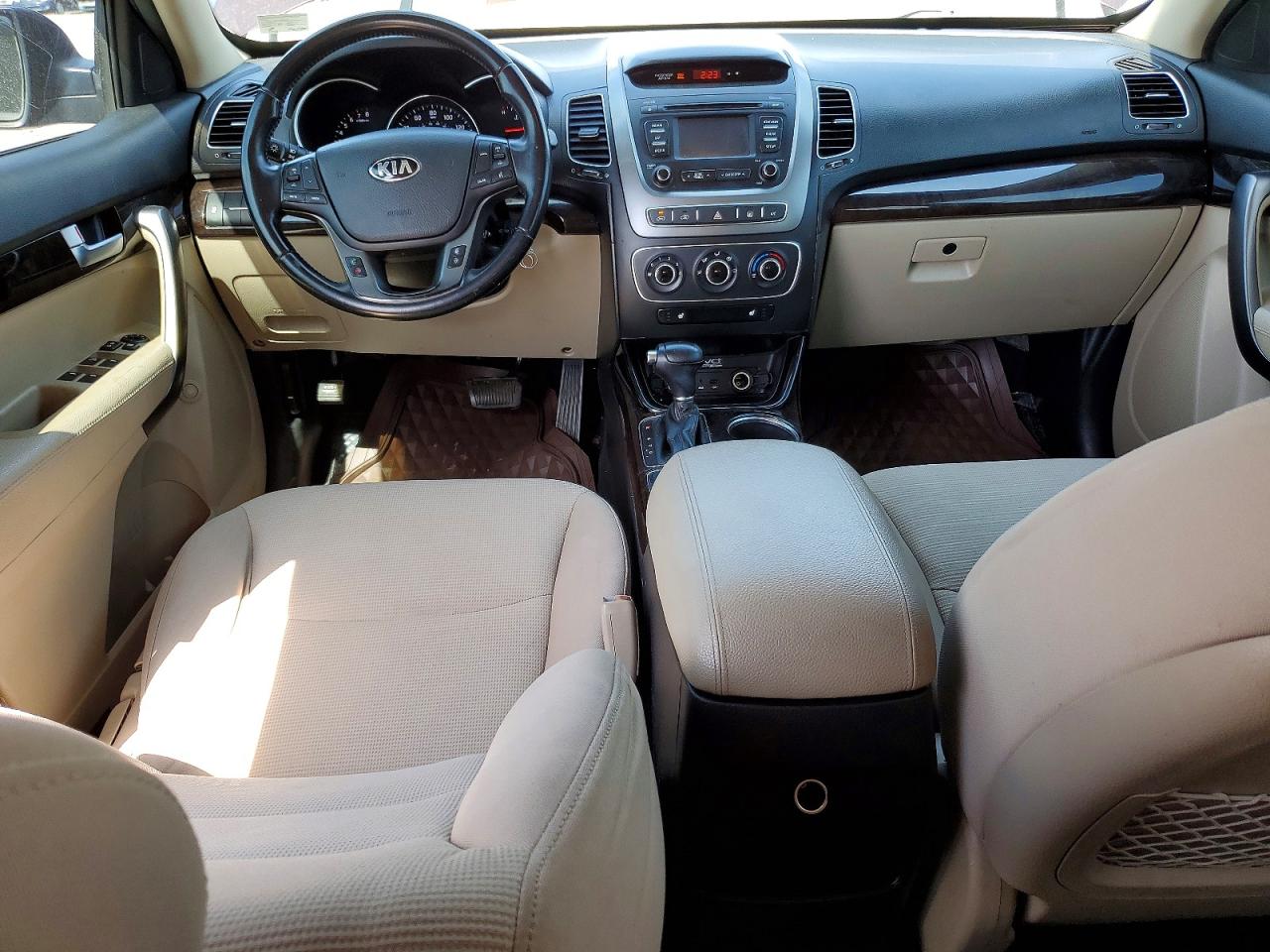 2015 KIA SORENTO GL