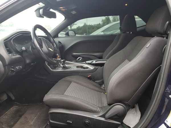 2016 DODGE CHALLENGER SXT