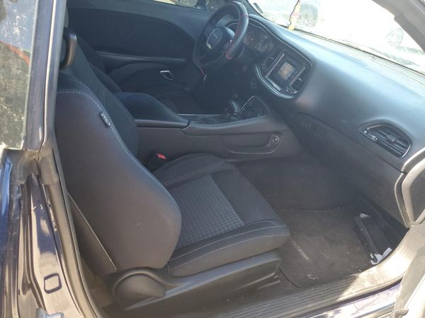 2016 DODGE CHALLENGER SXT