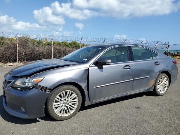 2013 LEXUS ES
