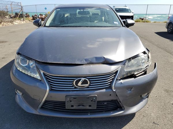 2013 LEXUS ES