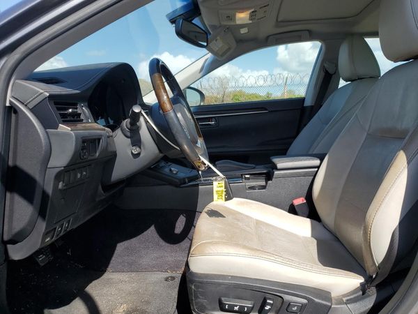 2013 LEXUS ES
