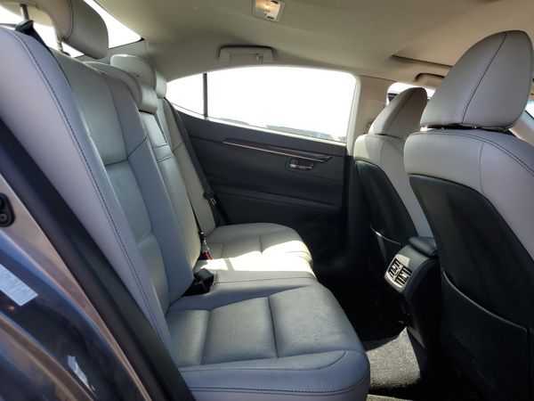 2013 LEXUS ES