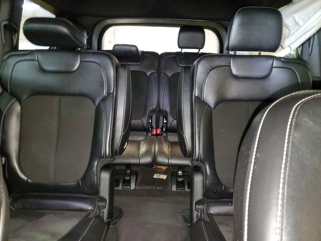 2022 JEEP GRAND CHEROKEE L LAREDO 4X4