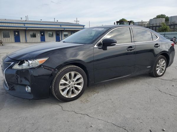 2013 LEXUS ES 300h