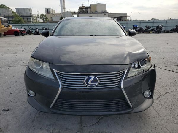 2013 LEXUS ES 300h
