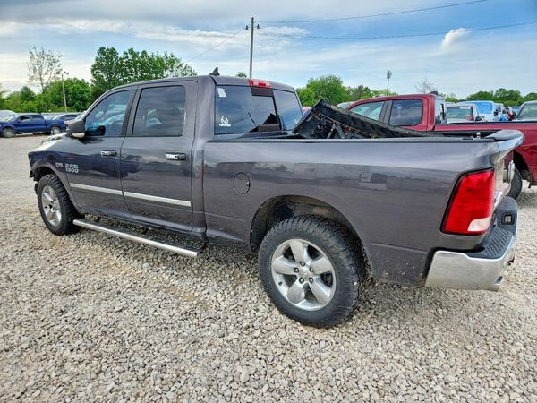 2015 RAM 1500 SLT