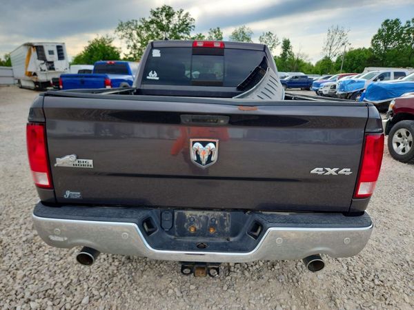 2015 RAM 1500 SLT