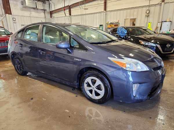 2015 TOYOTA PRIUS