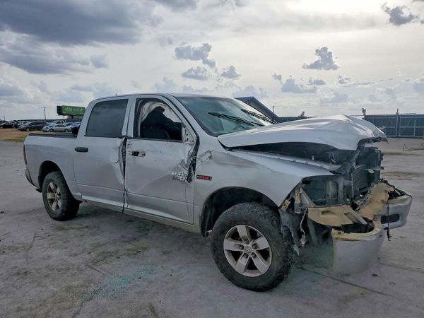 2016 RAM 1500 ST CREW CAB 4X4