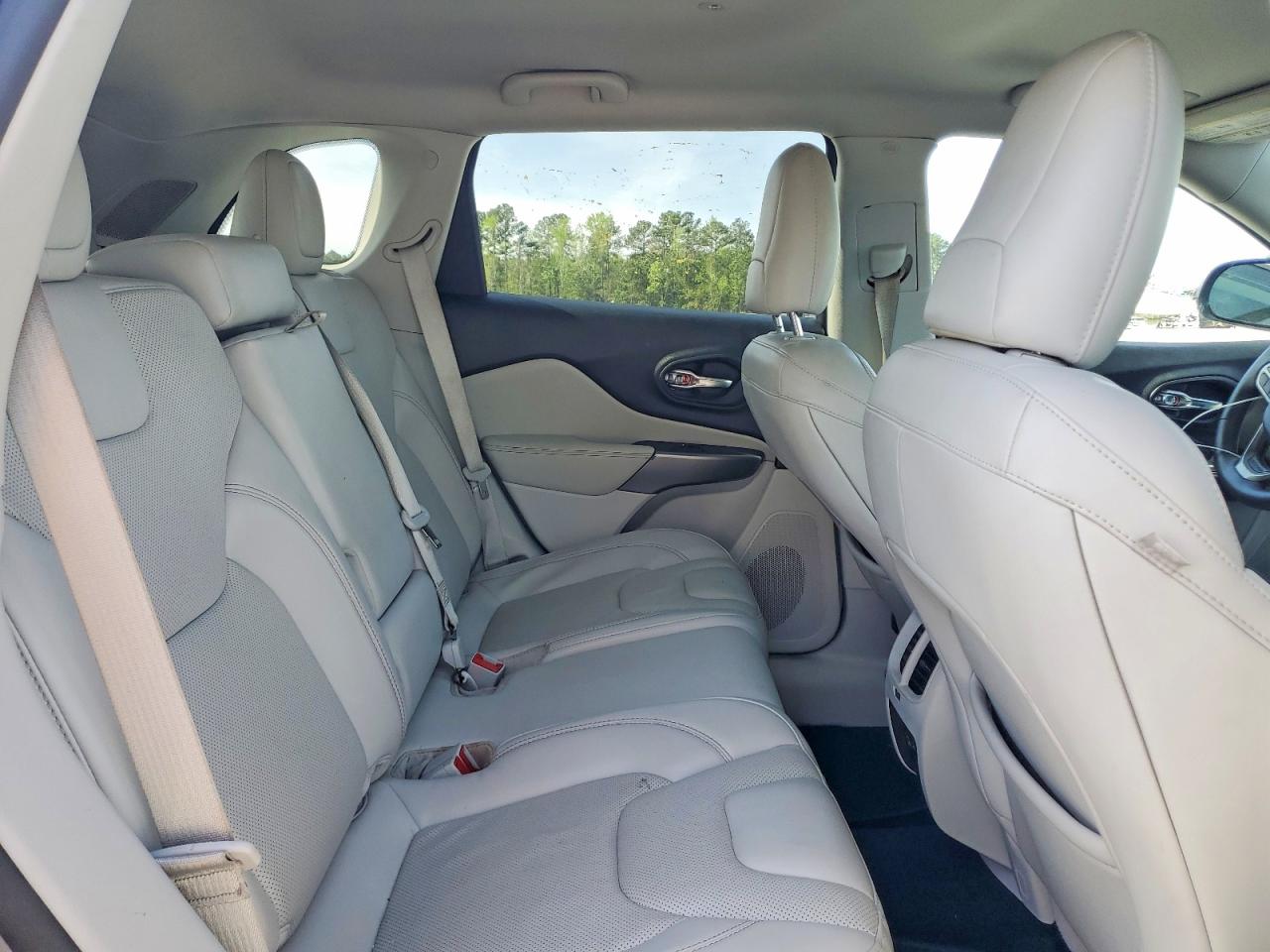 2021 JEEP CHEROKEE LATITUDE LUX 4X2
