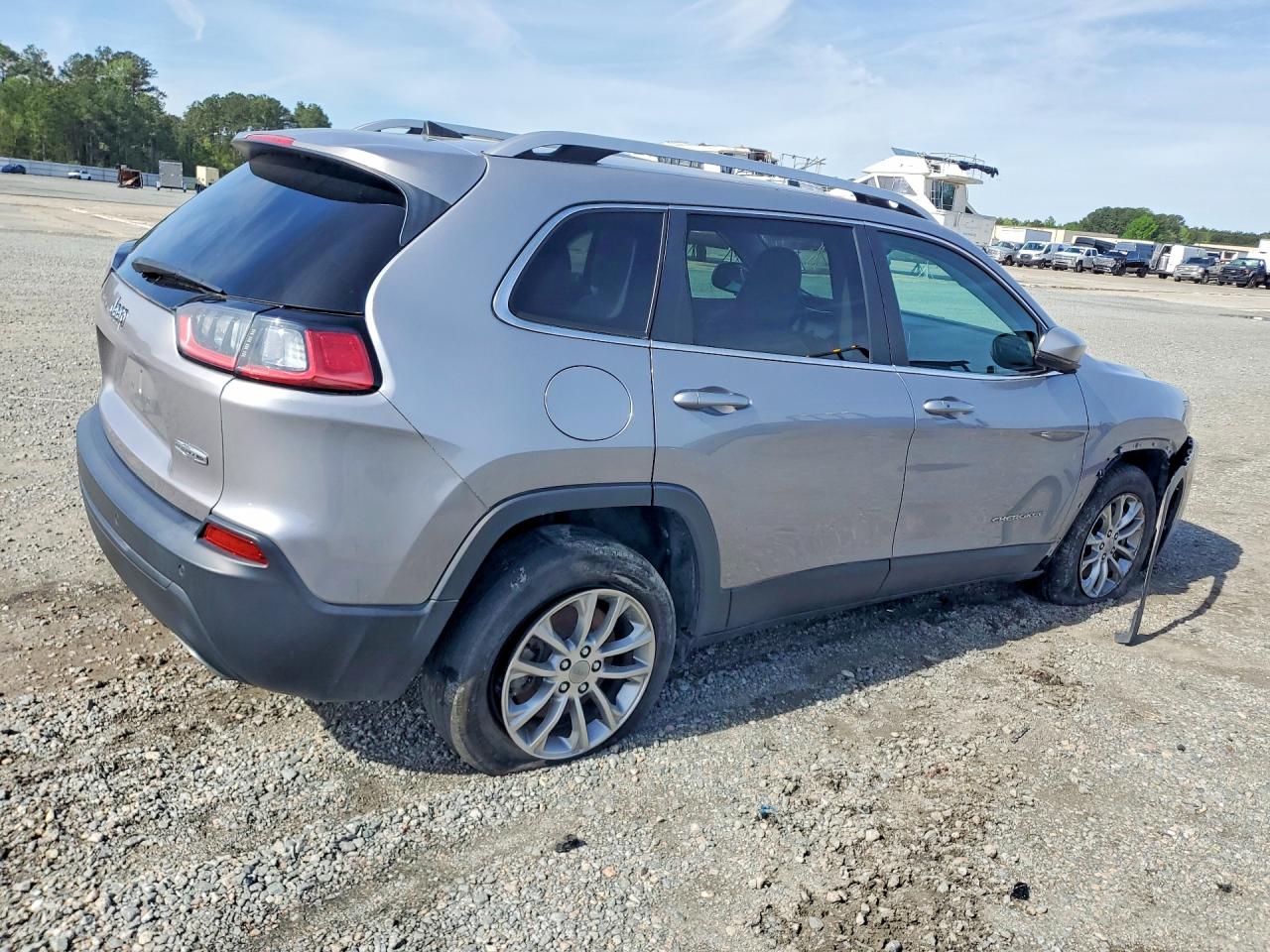 2021 JEEP CHEROKEE LATITUDE LUX 4X2