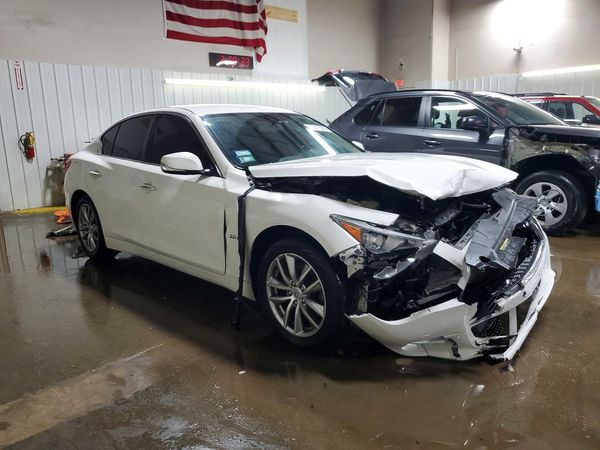 2017 INFINITI Q50