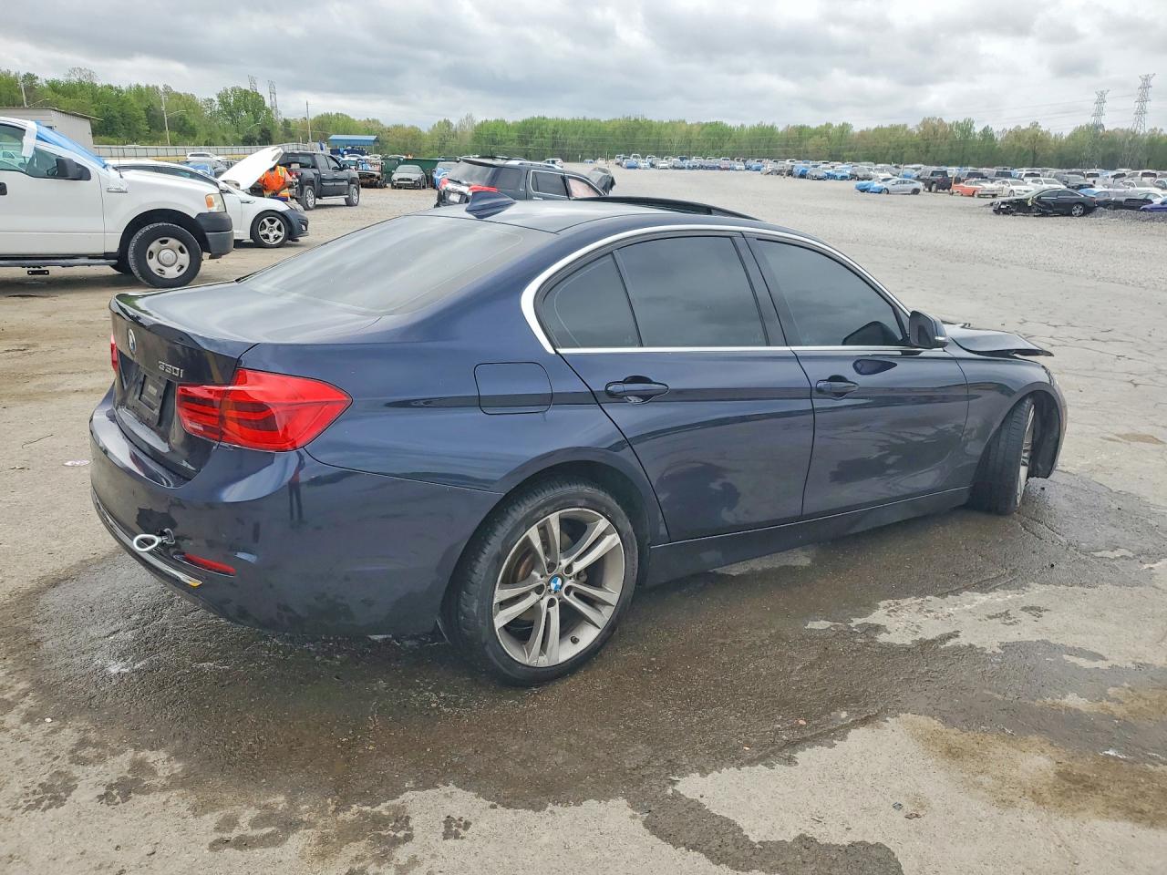2017 BMW 330