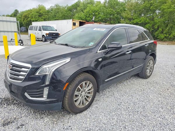 2017 CADILLAC XT5