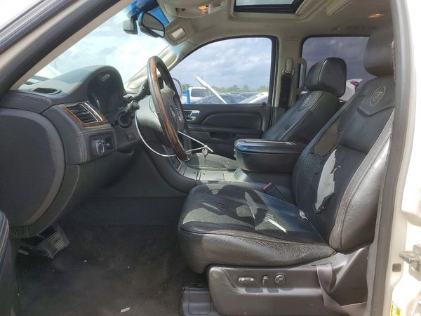 2013 CADILLAC ESCALADE