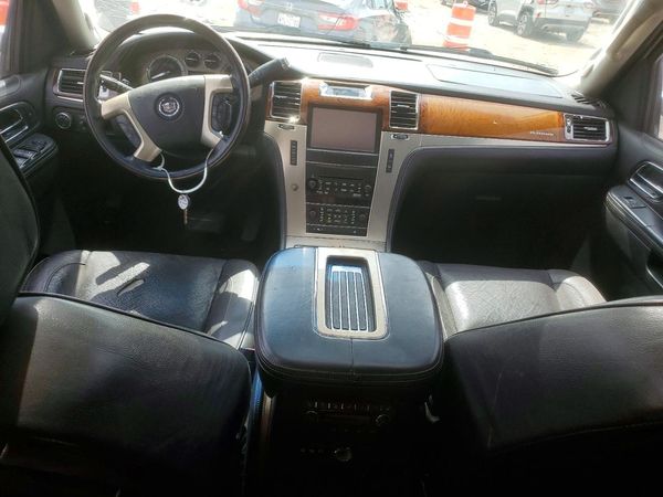 2013 CADILLAC ESCALADE