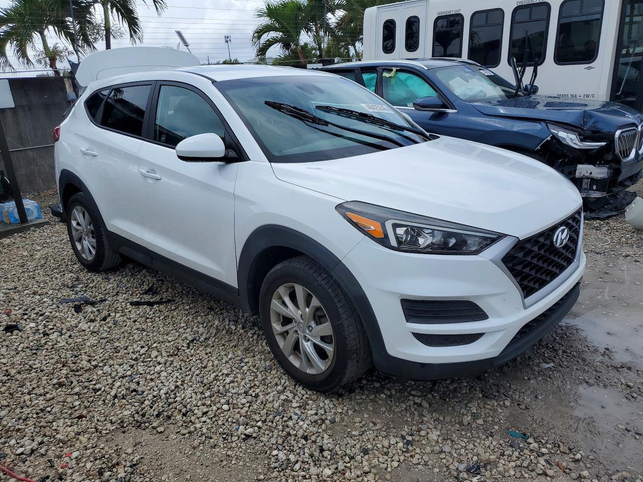 2021 HYUNDAI TUCSON SE