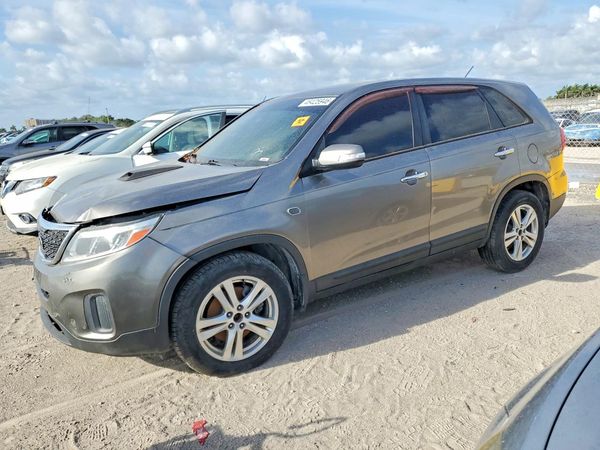 2014 KIA SORENTO Base/ LX — Front 3/4