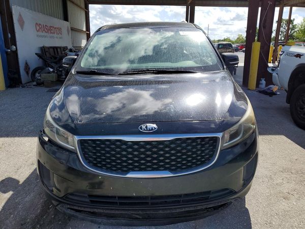 2017 KIA SEDONA LX