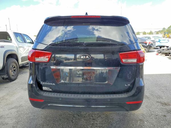 2017 KIA SEDONA LX