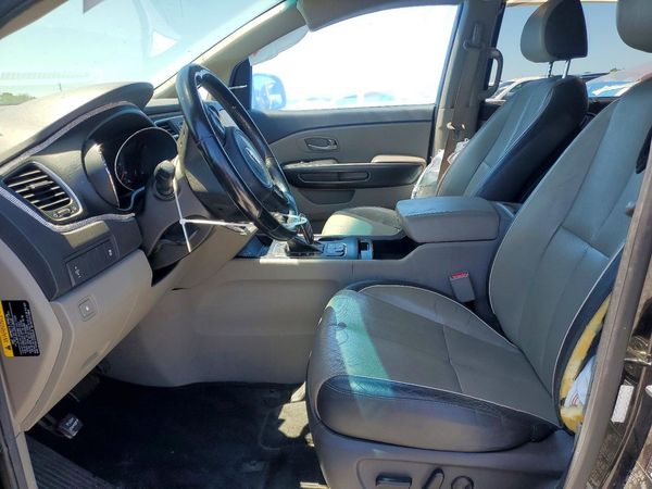 2017 KIA SEDONA LX
