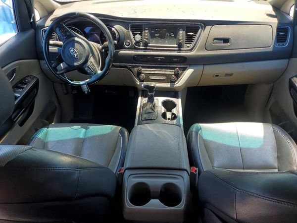 2017 KIA SEDONA LX