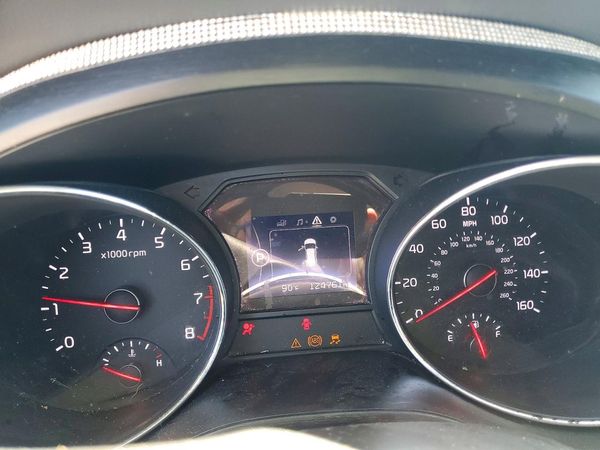 2017 KIA SEDONA LX