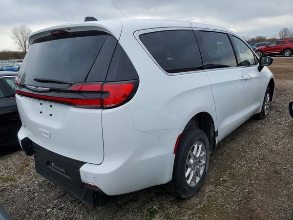 2024 CHRYSLER PACIFICA