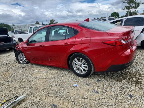 2025 TOYOTA CAMRY