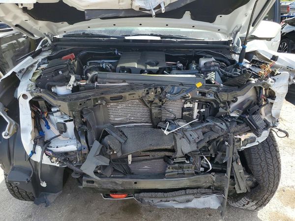 2025 NISSAN FRONTIER — Engine bay