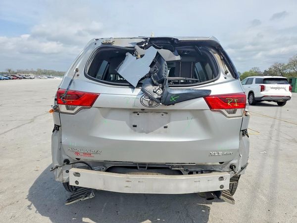 2018 TOYOTA HIGHLANDER