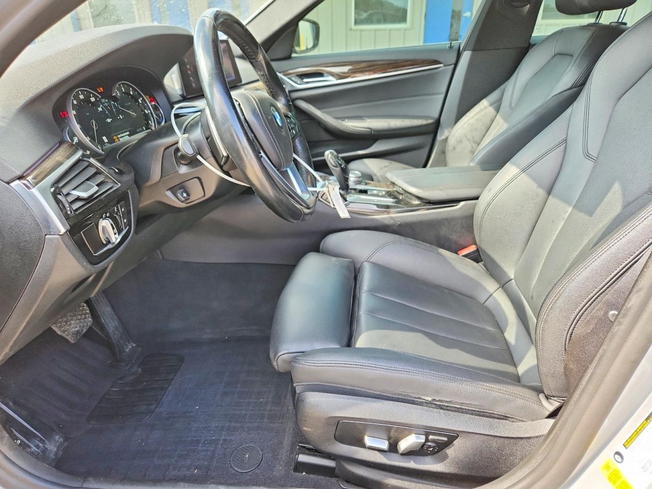 2019 BMW 530