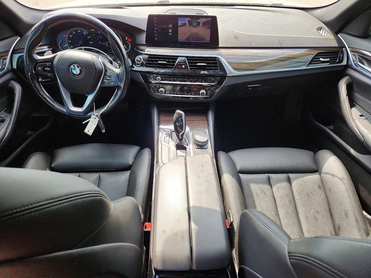 2019 BMW 530