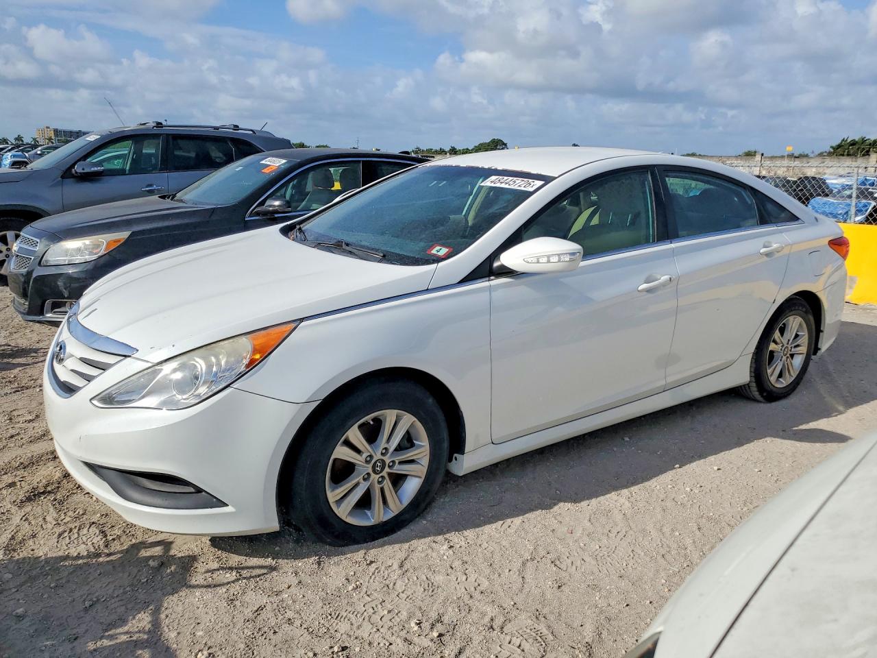 2014 HYUNDAI SONATA GLS/ GLS Popular — Front 3/4