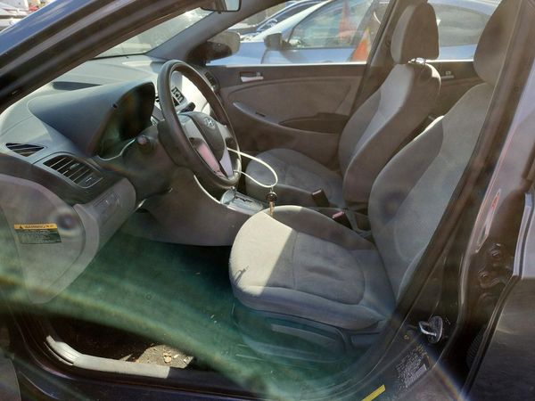 2012 HYUNDAI ACCENT
