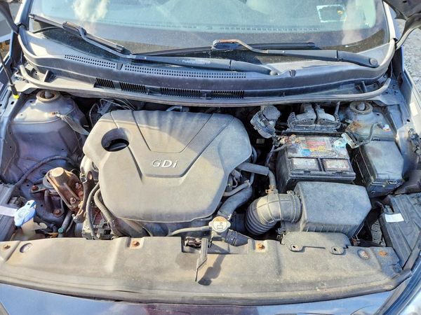 2012 HYUNDAI ACCENT