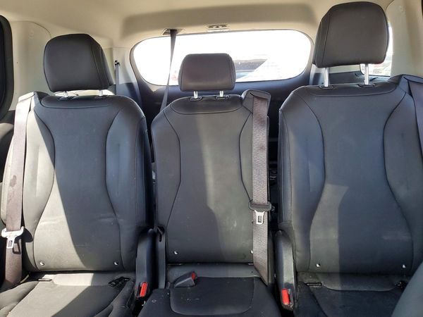 2022 KIA CARNIVAL EX