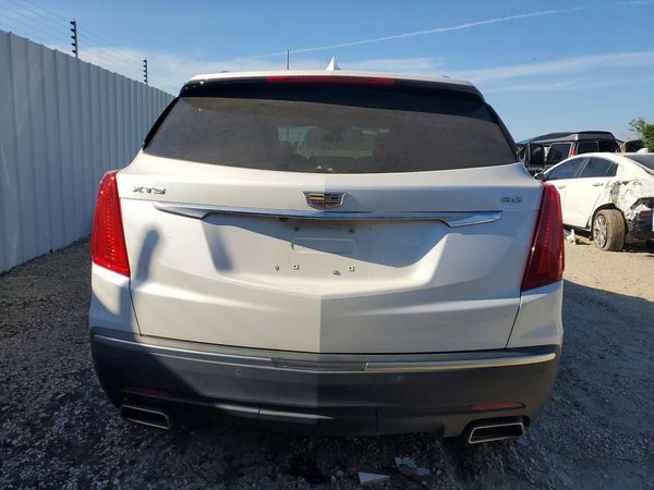 2018 CADILLAC XT5