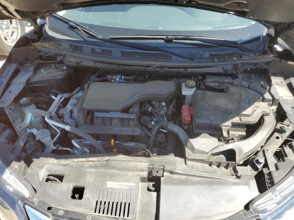 2021 NISSAN ROGUE SPORT SV — Engine bay