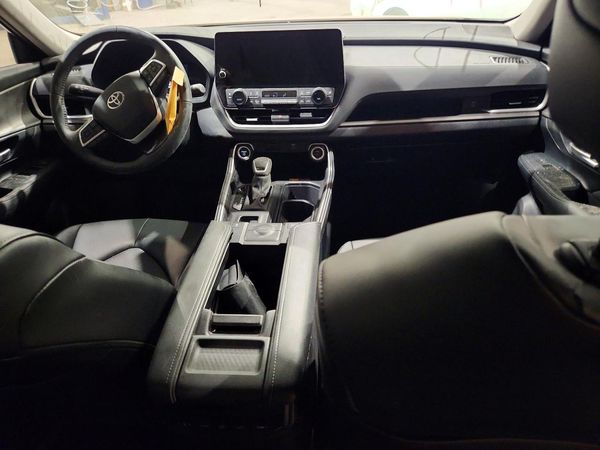 2024 TOYOTA GRAND HIGHLANDER