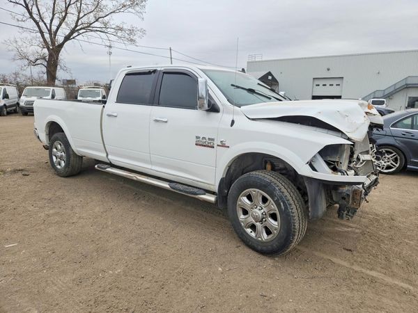2018 RAM 2500 Laramie — Passenger 3/4