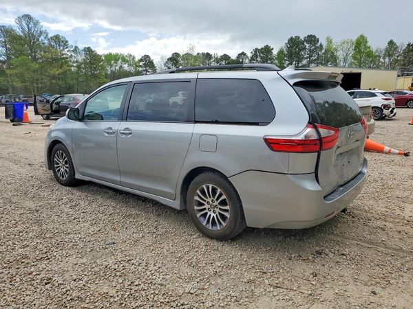 2019 TOYOTA SIENNA