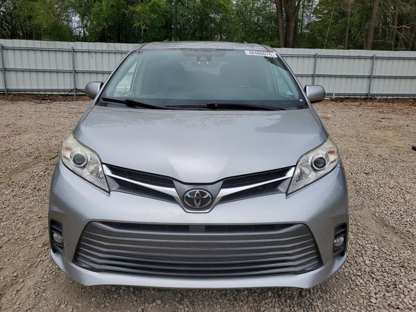 2019 TOYOTA SIENNA