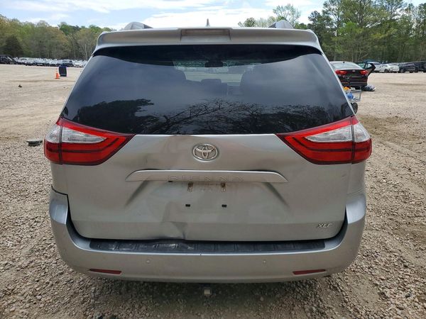 2019 TOYOTA SIENNA