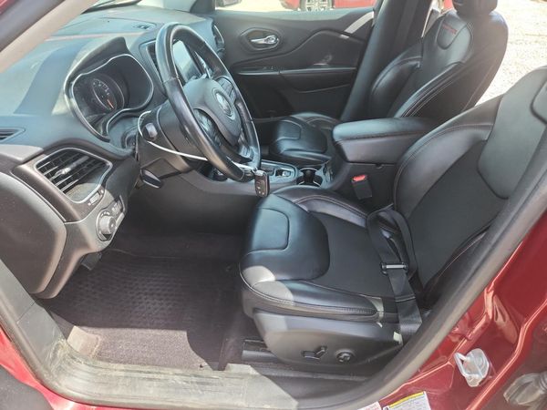 2019 JEEP CHEROKEE TRAILHAWK 4X4