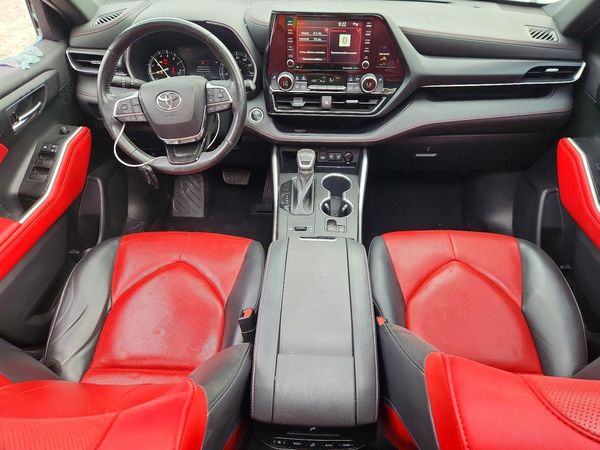 2021 TOYOTA HIGHLANDER XSE