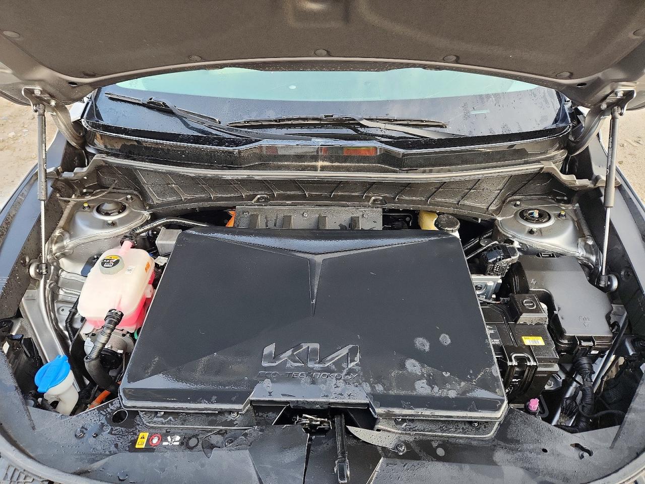 2023 KIA NIRO EV Wind